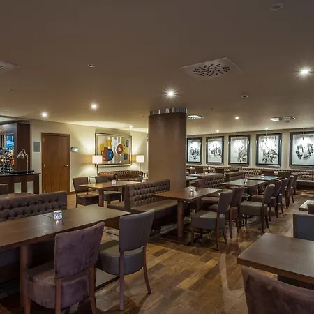 Gale Ribeira 4* Porto