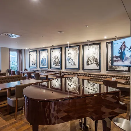 Gale Ribeira 4* بورتو